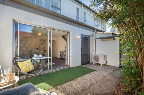 Photo of property in 6/23 Inverness Road, Browns Bay, Auckland, 0630