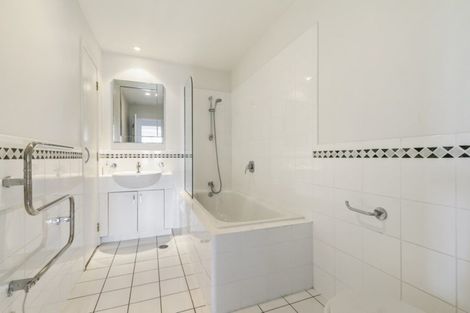 Photo of property in Highgate Towers, 6b/8 Howe Street, Freemans Bay, Auckland, 1011