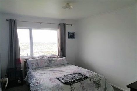 Photo of property in 5 Jacaranda Grove, Maungaraki, Lower Hutt, 5010