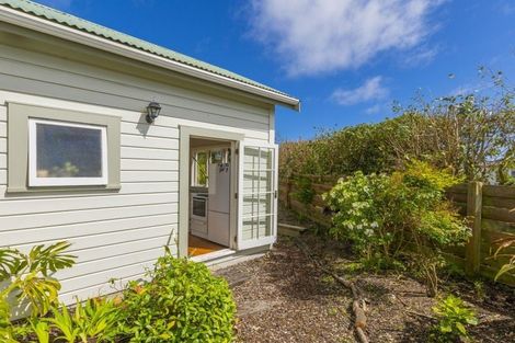 Photo of property in 69 Waimea Road, Waikanae Beach, Waikanae, 5036