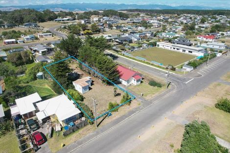 Photo of property in 98 Park Avenue, Waitarere Beach, Levin, 5510