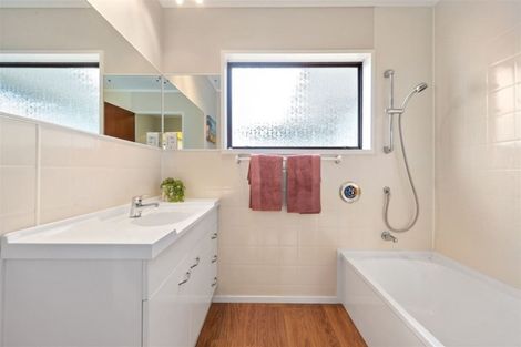 Photo of property in 19 Silva Crescent, Riverlea, Hamilton, 3216