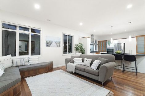 Photo of property in 73l Park Rise, Campbells Bay, Auckland, 0630