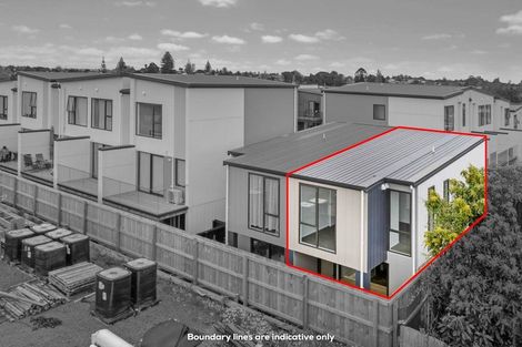 Photo of property in 17 Pukakaho Lane, Papatoetoe, Auckland, 2025