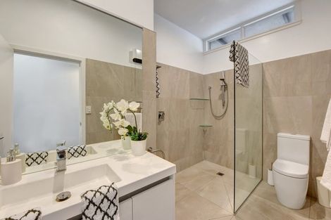 Photo of property in 84 Princes Drive, Britannia Heights, Nelson, 7010