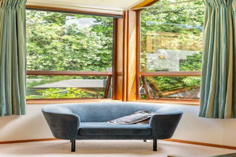 Photo of property in 13 Bayview Road, Paremata, Porirua, 5024