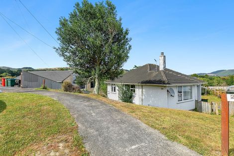 Photo of property in 20 Stevens Crescent, Ranui, Porirua, 5024
