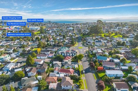 Photo of property in 2/7 Mon Desir Place, Manurewa, Auckland, 2102