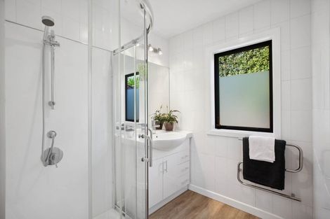 Photo of property in 2/58 Drake Street, Howick, Auckland, 2014