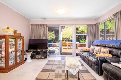Photo of property in 20 Ordley Grove, Tawa, Wellington, 5028