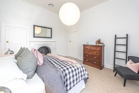 Photo of property in 4 Saint Leonard Street, Saint Johns Hill, Whanganui, 4501