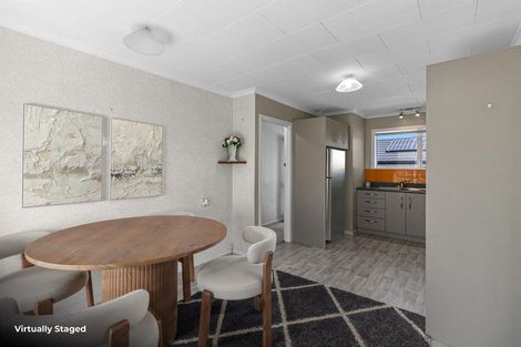 Photo of property in 20-20a Huatoki Street, Vogeltown, New Plymouth, 4310