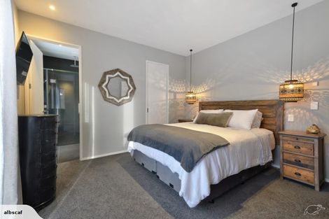 Photo of property in 21 Van Rixel Drive, Kumeu, 0810