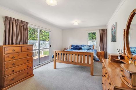 Photo of property in 14 Antrim Place, Hokowhitu, Palmerston North, 4410