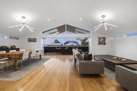 Photo of property in 112 Karewa Parade, Papamoa Beach, Papamoa, 3118