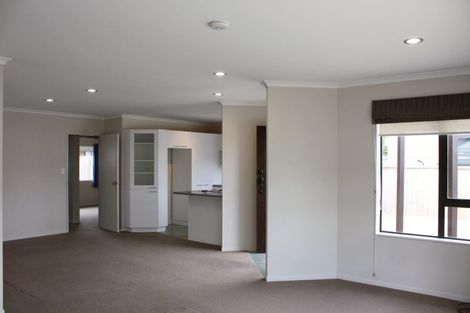 Photo of property in 2c Edmund Hillary Avenue, Papakura, 2110