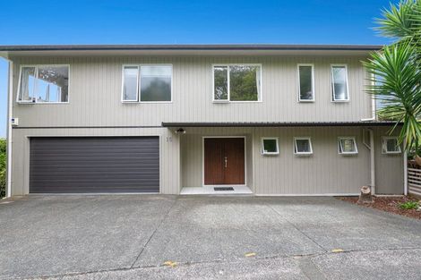 Photo of property in 15 Springwater Vale, Unsworth Heights, Auckland, 0632