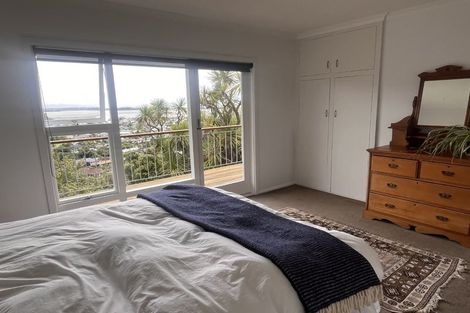 Photo of property in 64 Moncks Spur Road, Redcliffs, Christchurch, 8081
