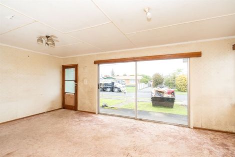 Photo of property in 5 Cricket Place, Melville, Hamilton, 3206