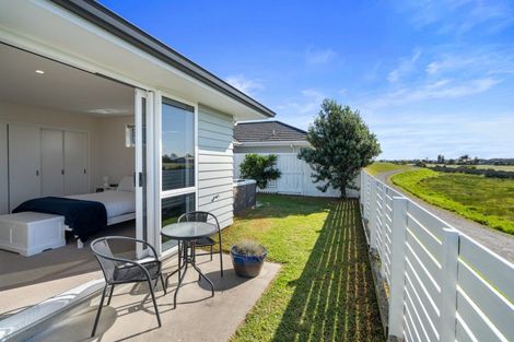 Photo of property in 69 Harding Drive, Papamoa Beach, Papamoa, 3118