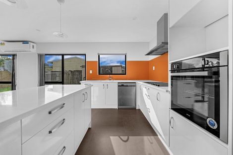 Photo of property in 1/25 Kennington Drive, Clendon Park, Auckland, 2103
