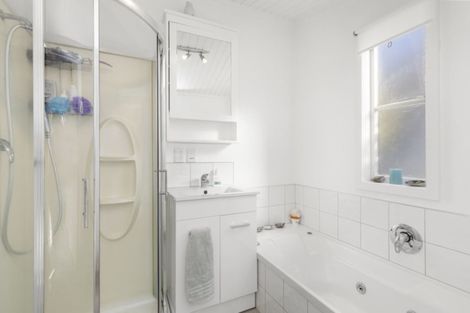 Photo of property in 26 Kauri Street, Eastbourne, Lower Hutt, 5013