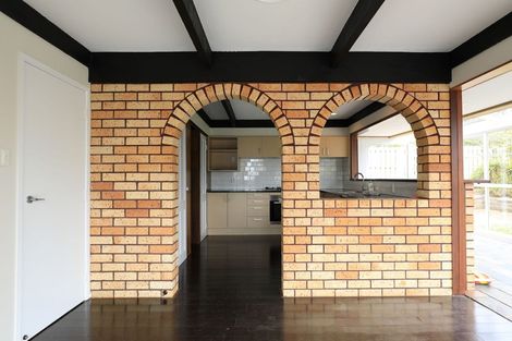 Photo of property in 118 Glenmore Road, Sunnyhills, Auckland, 2010