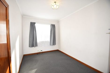 Photo of property in 52 Beaubank Road, Kelston, Auckland, 0602