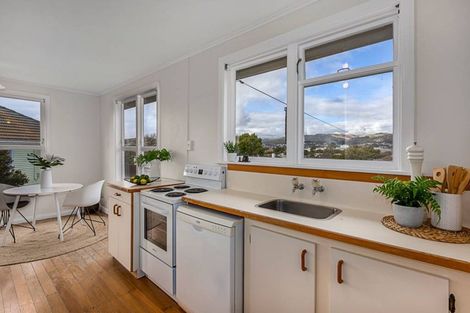 Photo of property in 15 Muturangi Grove, Elsdon, Porirua, 5022