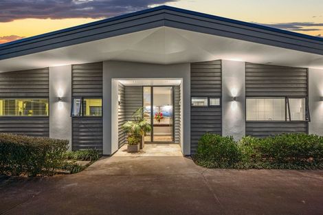 Photo of property in 44 Warman Road, Okura, Albany, 0792