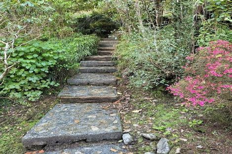 Photo of property in 7 Francis Bell Grove, Lowry Bay, Lower Hutt, 5013