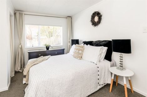 Photo of property in 1/169 Queen Street, Northcote Point, Auckland, 0627