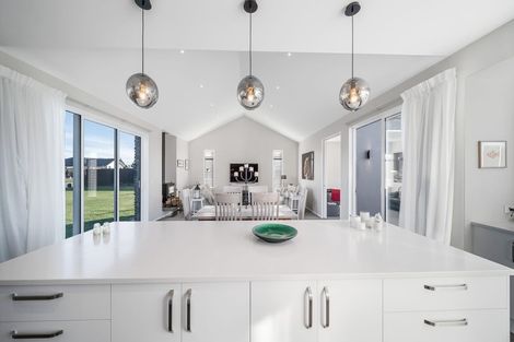 Photo of property in 10 Silver Peaks Drive, West Melton, 7618