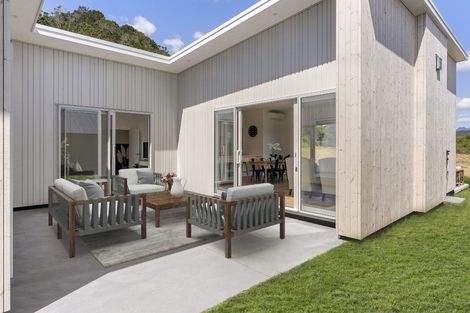 Photo of property in 16 Ian Hopper Way, Pauanui, 3579