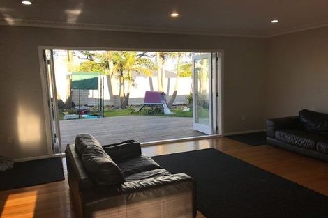 Photo of property in 33 Howe Street, Howick, Auckland, 2014