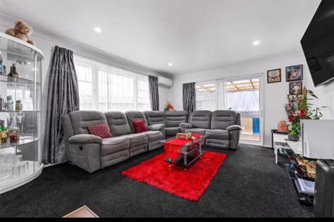 Photo of property in 11a Ellen Street, Manurewa East, Auckland, 2102