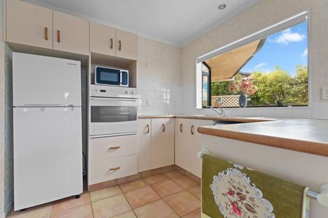 Photo of property in 72 Dalton Drive, Papamoa Beach, Papamoa, 3118