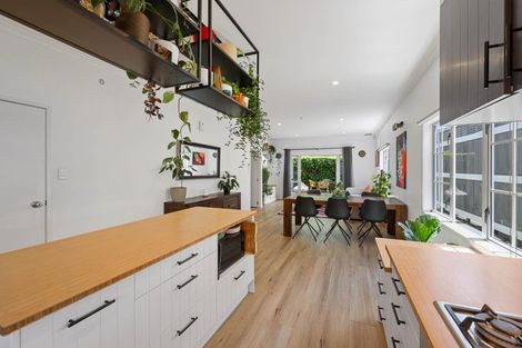 Photo of property in 16 Mulvaney Crescent, Henderson, Auckland, 0612