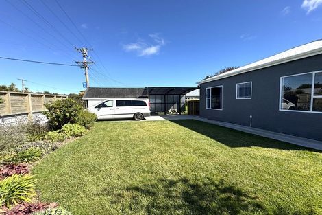 Photo of property in 33 Main Road, Owaka, 9535