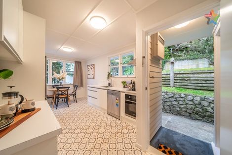 Photo of property in 41 Bird Grove, Stokes Valley, Lower Hutt, 5019