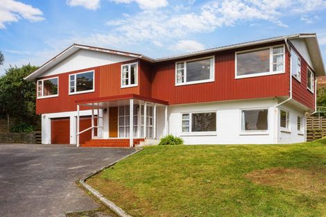 Photo of property in 1 Bede Grove, Tawa, Wellington, 5028