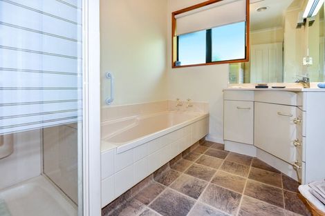 Photo of property in 41 Chedworth Avenue, Bishopdale, Christchurch, 8053