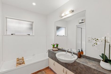 Photo of property in 9 Alta Place, Frankton, Queenstown, 9300