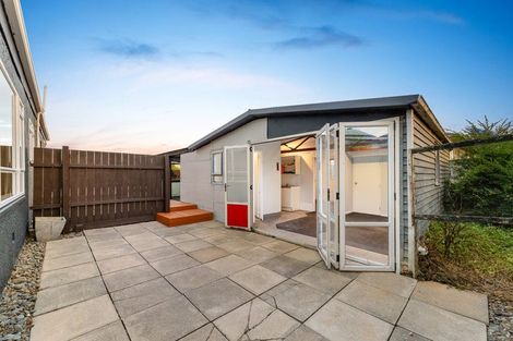 Photo of property in 188 Waimumu Road, Massey, Auckland, 0614
