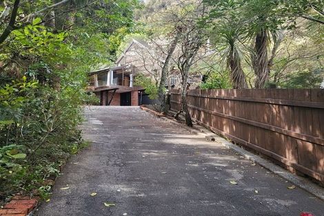 Photo of property in 7 Francis Bell Grove, Lowry Bay, Lower Hutt, 5013