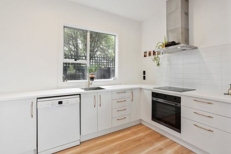 Photo of property in 12a Cradock Street, South New Brighton, Christchurch, 8062