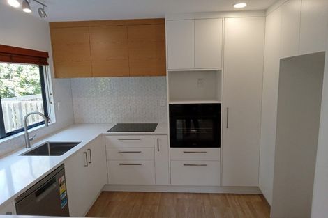 Photo of property in 34b Kiteroa Terrace, Rothesay Bay, Auckland, 0630