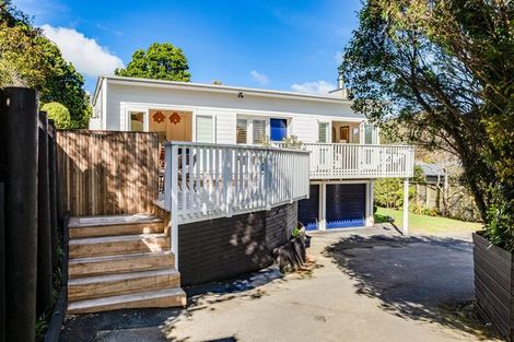 Photo of property in 35a Braithwaite Street, Karori, Wellington, 6012