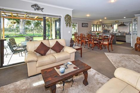 Photo of property in 16a Glenross Drive, Wattle Downs, Auckland, 2103