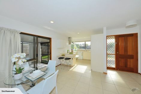 Photo of property in 2/39 Greenock Street, Redwood, Christchurch, 8051